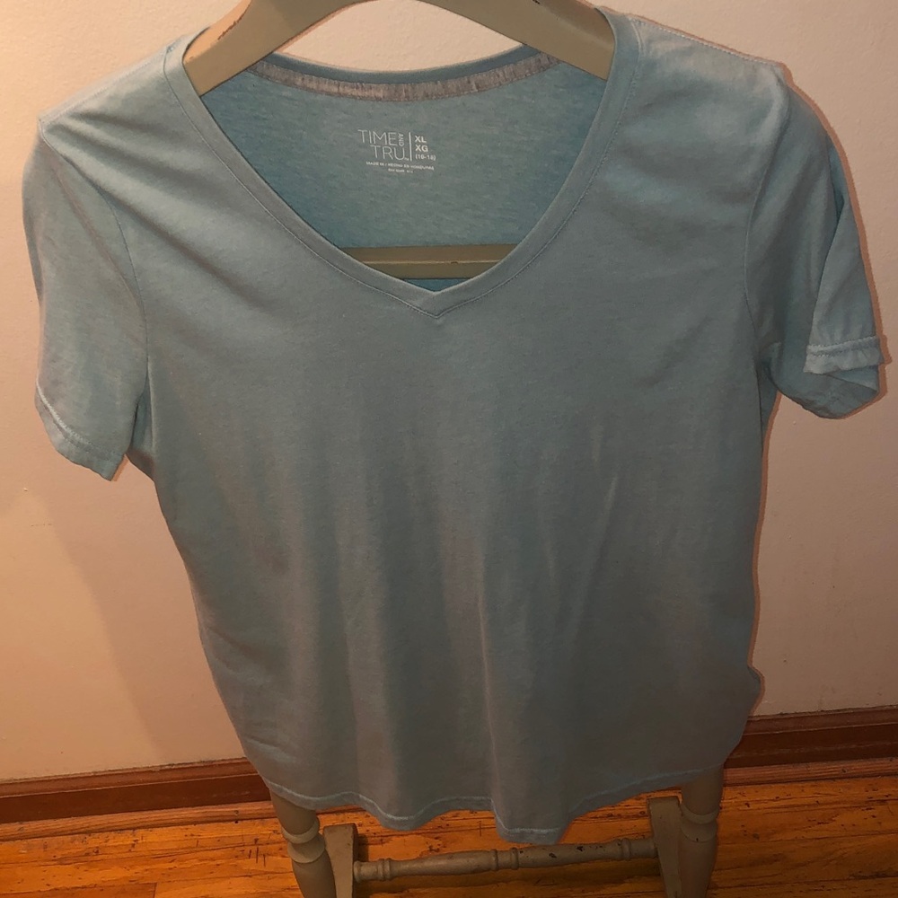 Time and Tru Heathered Blue/turquoise V‑Neck Tee